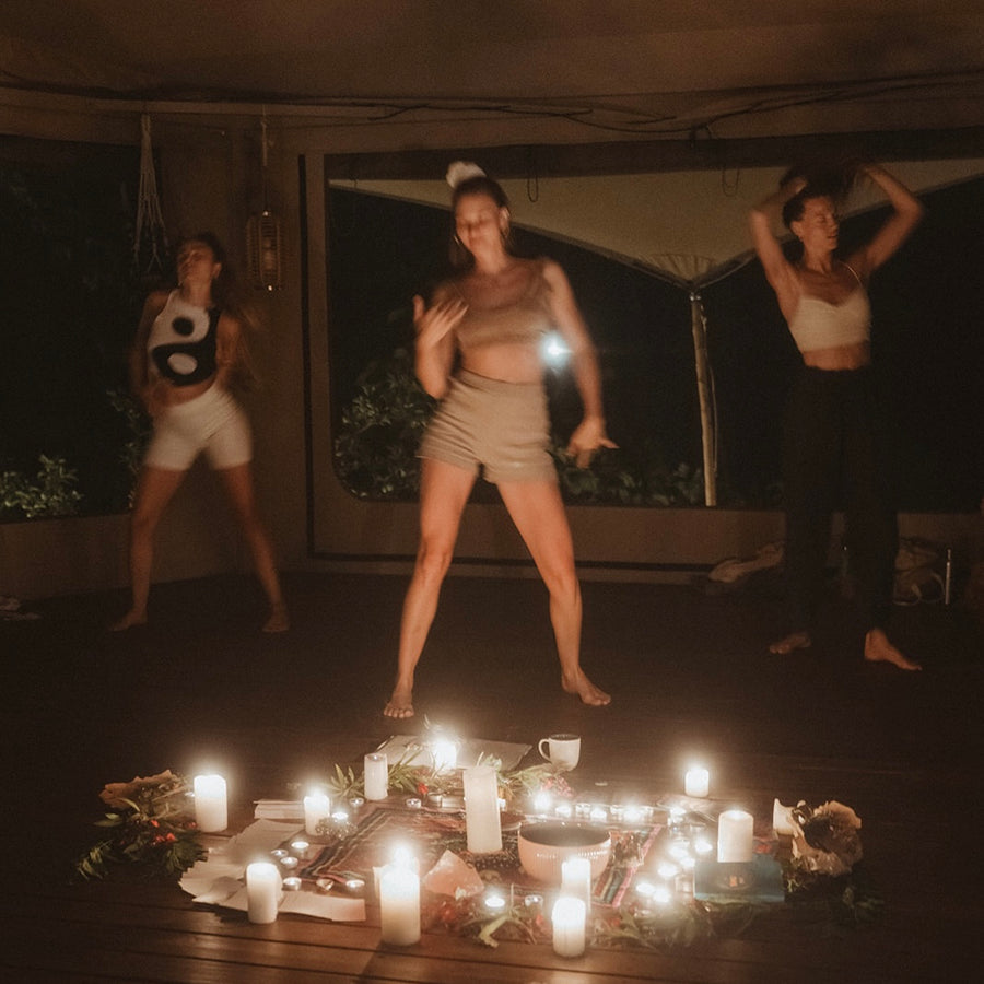 LA LOBA - HONOR THE WILD RETREAT